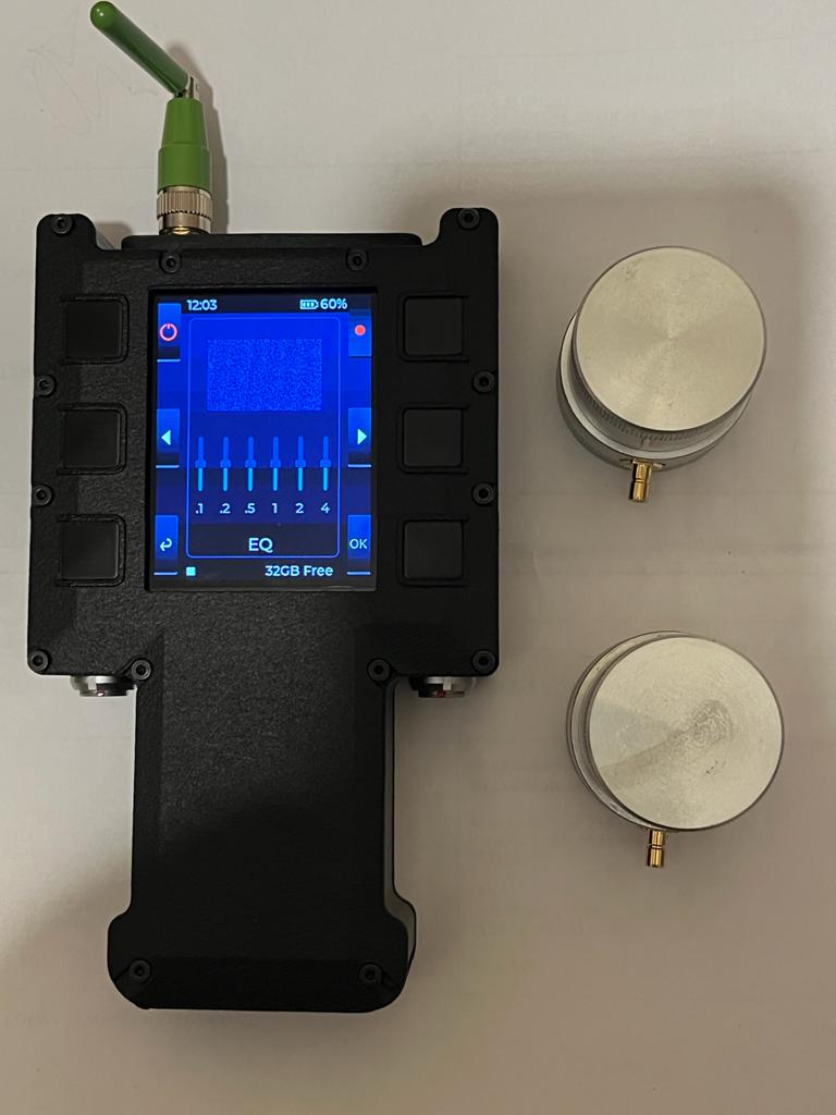 MGT SST-44 portable digital stethoscope with sensors